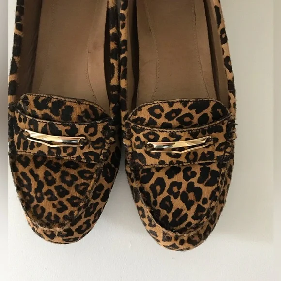 Vionic Leopard Print Moccasins- calf fur - Picture 1 of 10